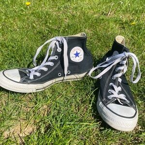 Black high top converse size Women’s 8